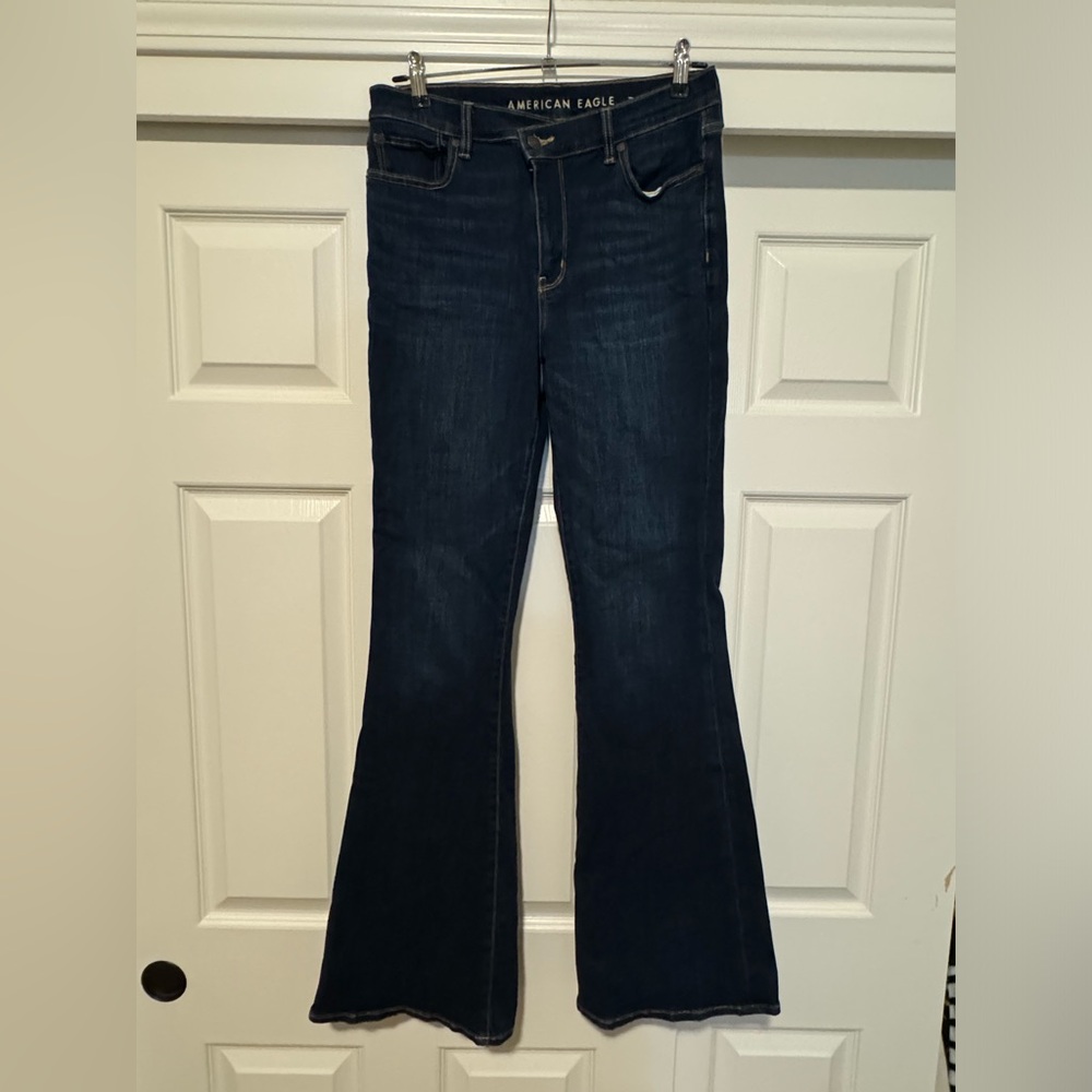American Eagle Super High Rise Flare Jeans Size 8 long
